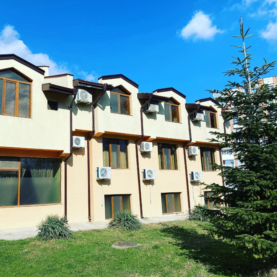 Interrum Hotel Razgrad Exteriér fotografie