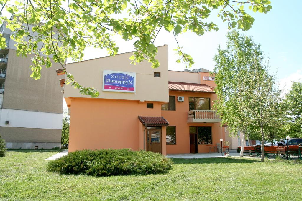 Interrum Hotel Razgrad Exteriér fotografie