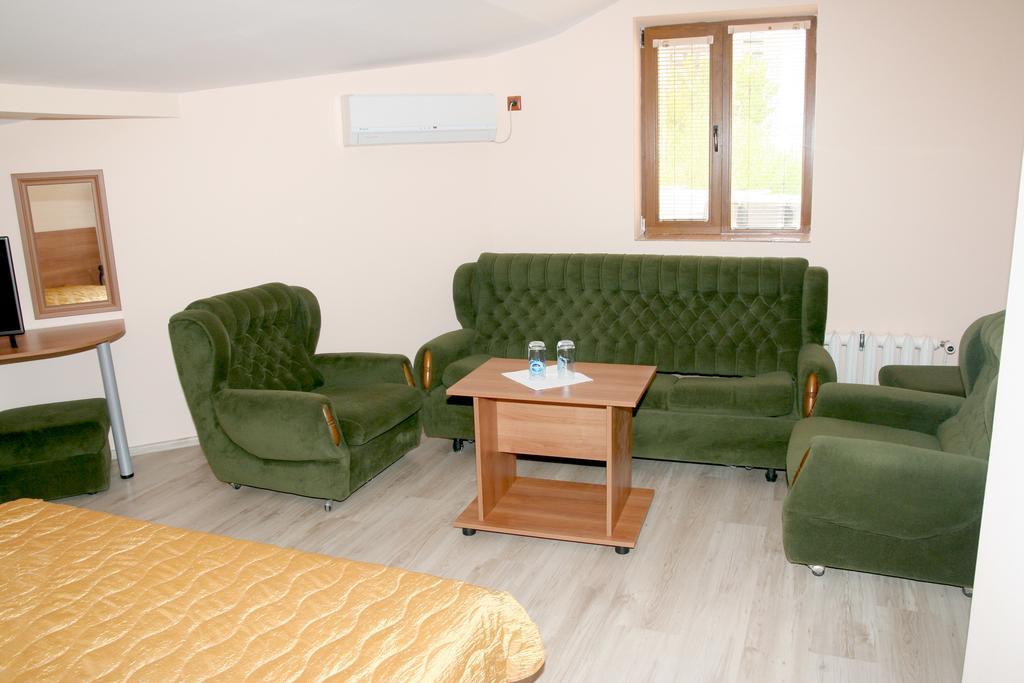 Interrum Hotel Razgrad Pokoj fotografie