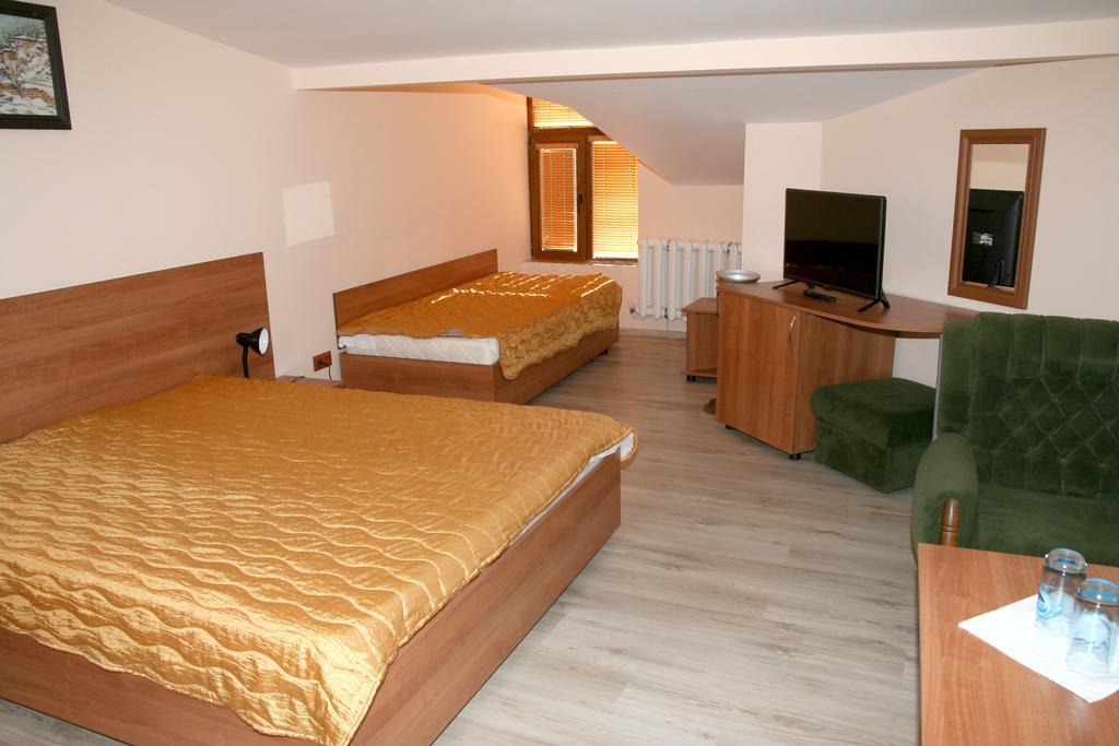 Interrum Hotel Razgrad Pokoj fotografie