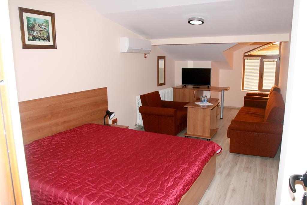 Interrum Hotel Razgrad Pokoj fotografie