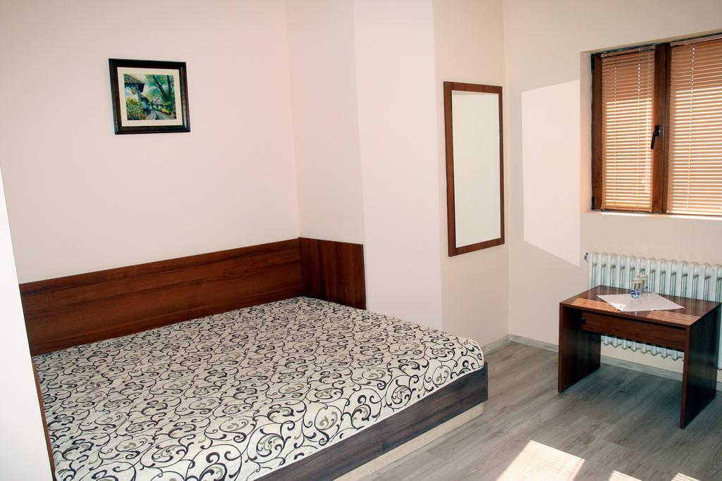 Interrum Hotel Razgrad Pokoj fotografie