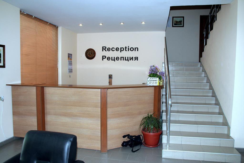 Interrum Hotel Razgrad Exteriér fotografie