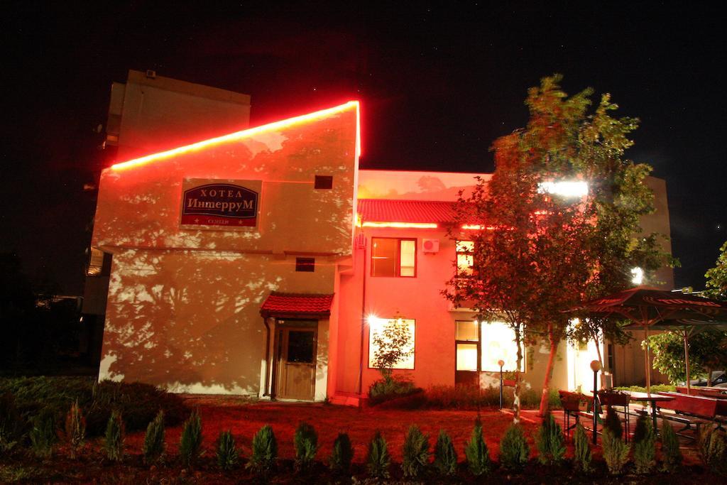 Interrum Hotel Razgrad Exteriér fotografie