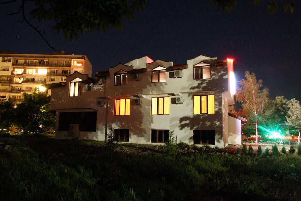 Interrum Hotel Razgrad Exteriér fotografie