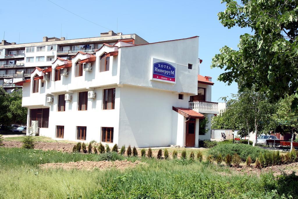 Interrum Hotel Razgrad Exteriér fotografie