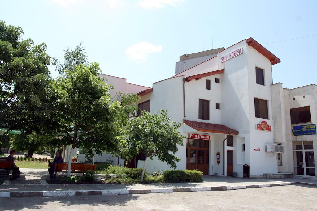 Interrum Hotel Razgrad Exteriér fotografie