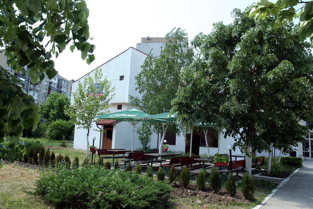 Interrum Hotel Razgrad Exteriér fotografie