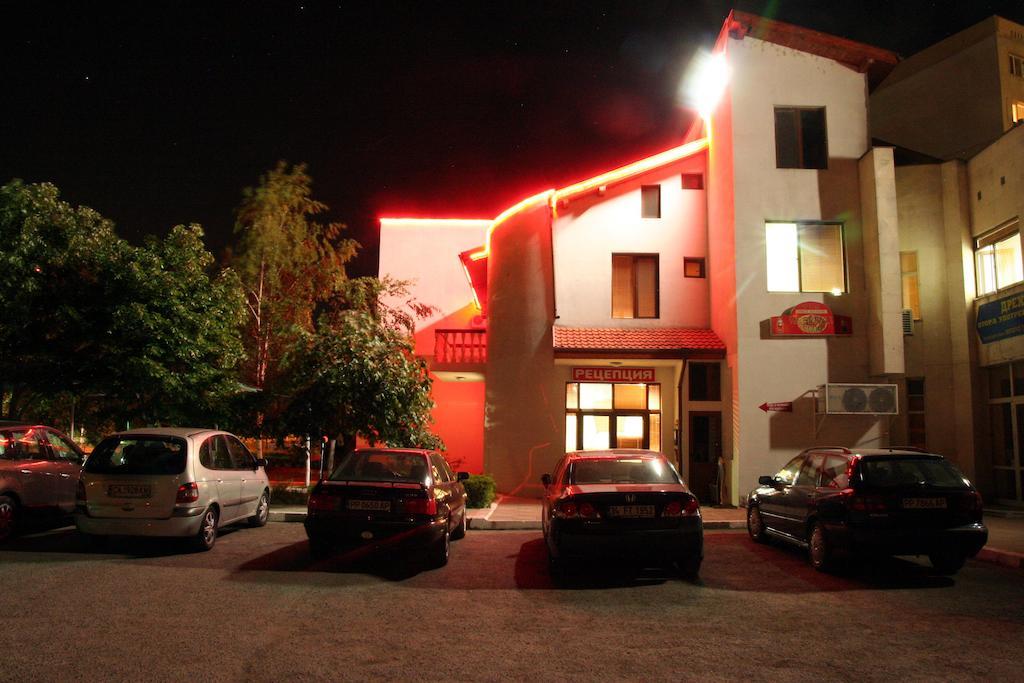 Interrum Hotel Razgrad Exteriér fotografie